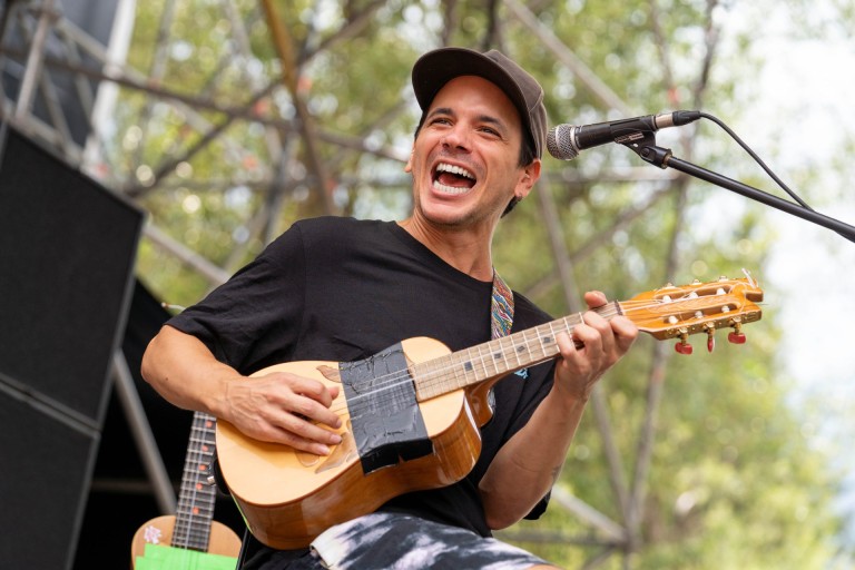 NoBorders_OmarBreda_Manuchao_Numero sequenza (001)_OMO6908